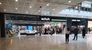 schuh signage Metro Centre, Gateshead by Widd Signs